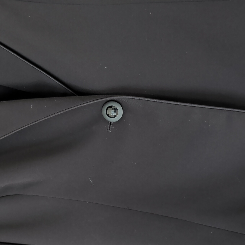 Suit studio Black Skirt Suit. - Picture 2 of 5